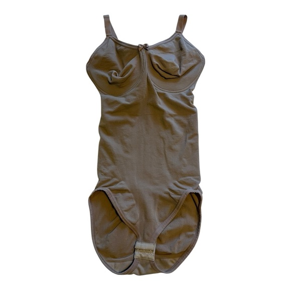 Spanx One Piece Nude Colour Snap Crotch Underwire Shape Wear - Size XL - Picture 1 of 9